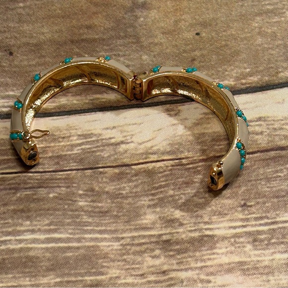 J.Crew Bracelet. Gold Silver and Blue. Magnetic Clasps. - Picture 10 of 11